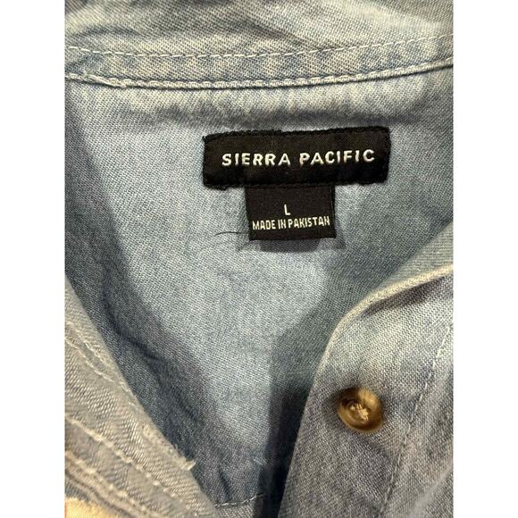 Women's Large Sierra Pacific button up - Picture 5 of 6